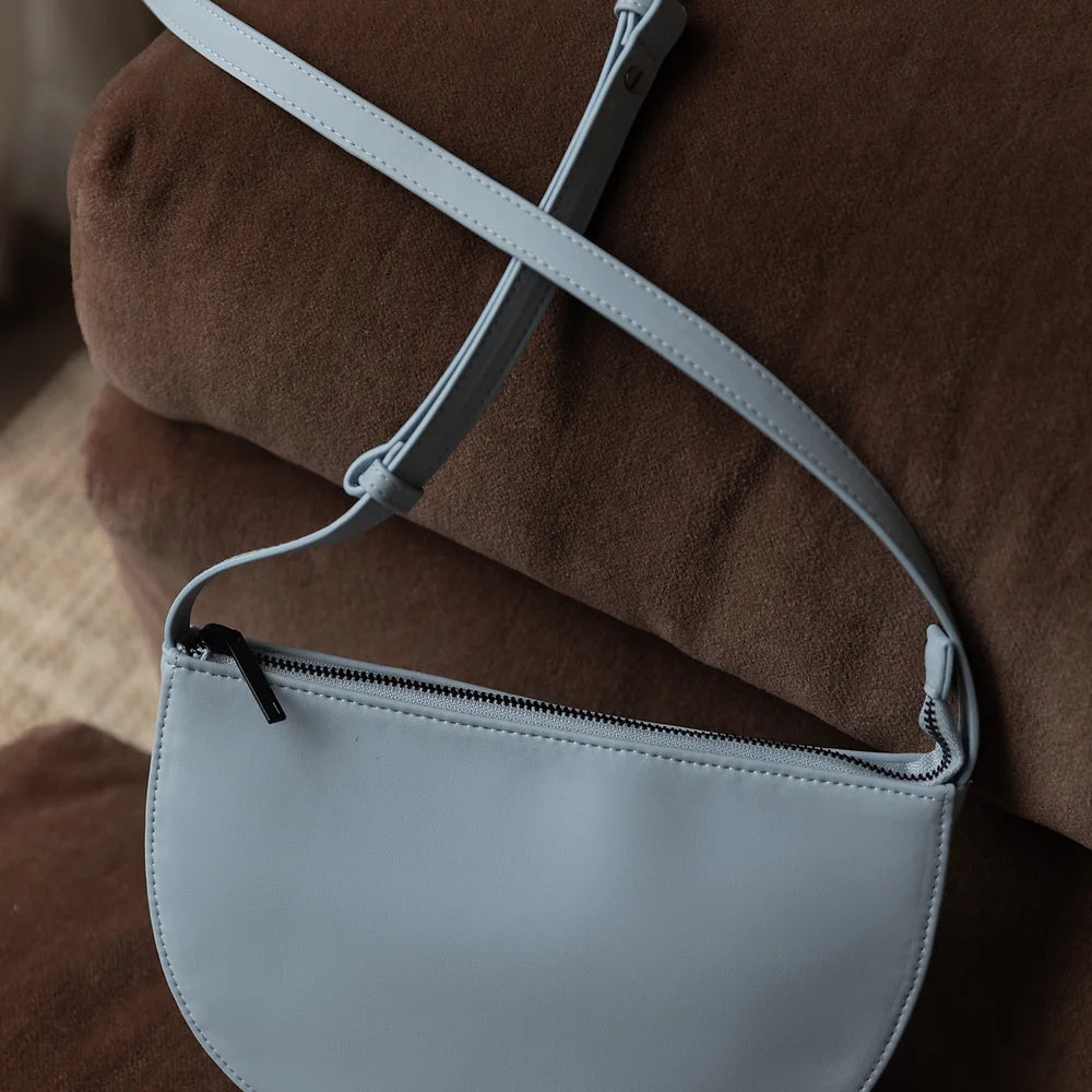 Farou Shoulder Bag Blue Sky Fox Feather